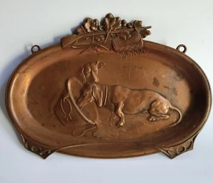 ANTIQUE HUNTING DECORATIVE PLATE RELIEF FOR WALL - COMPOSITION WITH DACHSHUNDS - Picture 1 of 5