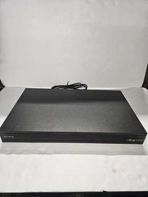 Sony Ultra HD Blue-Ray/DVD player. Model#UBP-X800. No Remote TESTED WORKS - Image 1 of 4
