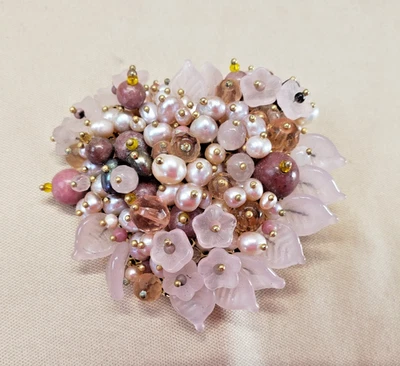 Broche grande vintage de vidrio y perlas en forma de corazón Foto 1 de 4