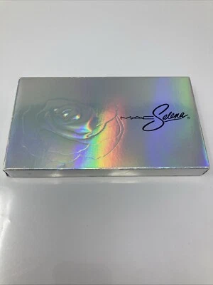 MAC Selena La Reina Eye Shadow ME SIENTO MUY EXCITED Eyeshadow Palette - Image 1 of 4