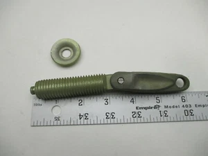0388052 388052 OMC Evinrude Johnson 14-65 HP Outboard Handle Clamp Screw - Picture 1 of 1
