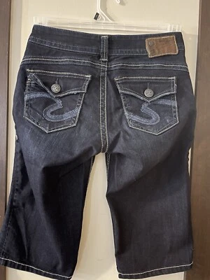 Silver Jeans Co.~Suki Rose Surplus~Bermudas’s~Talla con 28 Usados  Foto 1 de 4