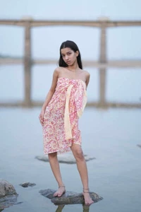 Hermosa bufanda estampada de algodón con estampado de bloques a mano pareo, pareo envolvente de playa, - Imagen 1 de 5
