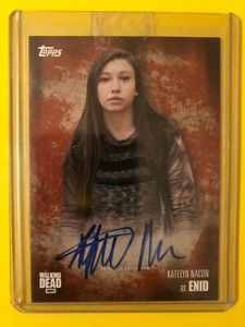 THE WALKING DEAD SEASON 5 AUTOGRAPH CARD OF KATELYN NACON AS ENID #73/99