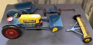 Vintage Marx Tin Litho Tractor, Rake, Mower, And Trailer Used - Picture 1 of 18
