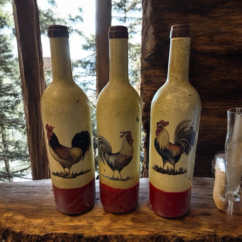 Juego de 3 botellas de vino decoupaged pintadas a mano - diseño de gallo y pollo Foto 1 de 4