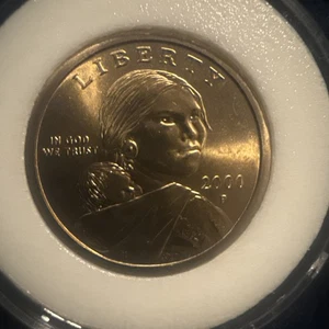 2000 P SACAGAWEA UNCIRCULATED US MINT DOLLAR COIN FROM FED RESERVE BANK ROLL - Picture 1 of 2
