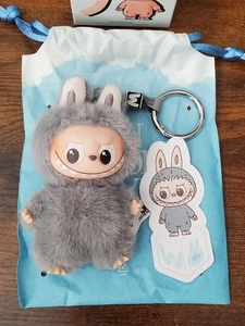 100% AUTHENTIC! Mini Labubu "W" GREY LETTER Pin For Love PENDANT! POP MART!🔥E3 - Picture 1 of 7
