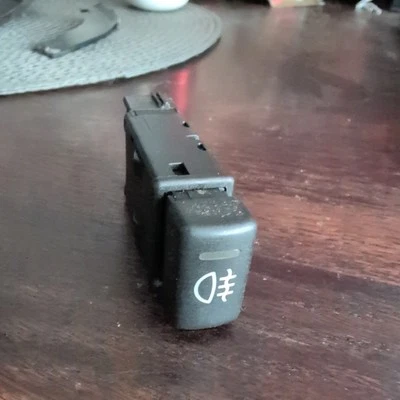 Переключатель задних противотуманных фар MG F/TF (номер детали: YUG102740PMP) 2000 - 2006 - Изображение 1 из 2