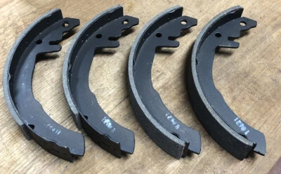 Новый старый запас тормозной колодки комплект Renault 12-16 R12 71 универсал 73 деталь #BS188. - Изображение 1 из 4