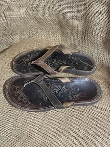 Womens Olukai Paniolo Leather Embroidered Thong Flip Flop Sandal Size 8 DAMAGE - Picture 1 of 9