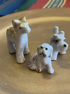 3 figuras de perro de cerámica vintage, pekinese, escocés, Japón, la más grande mide 2" de alto - Imagen 1 de 3