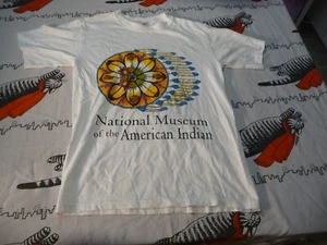 Camiseta De Colección 2004 Museo Smithsonian de Indios Americanos Ceremonia de Apertura Talla S - Imagen 1 de 8