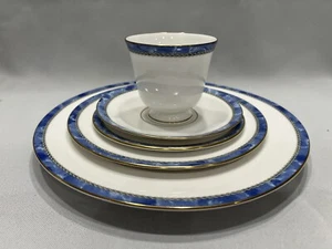 5pc New Worcester Blue Marble Border Medici Plate Set And Cup, England, A2240 - Picture 1 of 4