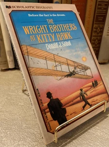 Die Gebrüder Wright bei Kitty Hawk (Scholastische Biographie) - Taschenbuch - GUT - Bild 1 von 6