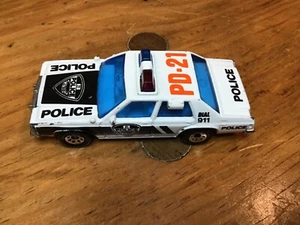 Vintage 1987 Matchbox Diecast 1/64 White Intercom City Ford LTD Police Car PD-21 - Picture 1 of 5