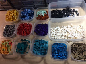 10LB Lego Lot Assorted Themes Mostly Sorted Super Mario Star Wars Batman Minions - Picture 1 of 6