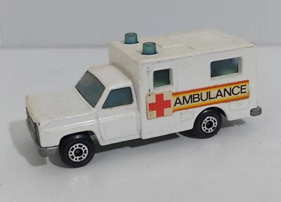 84844 MATCHBOX Lesney Superfast 1/64 - n. 41 Ambulance - 1977 - Immagine 1 di 4