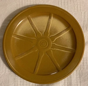 Plato de almuerzo Frankoma Desert Gold Wagon de 9,25" rueda - Imagen 1 de 4