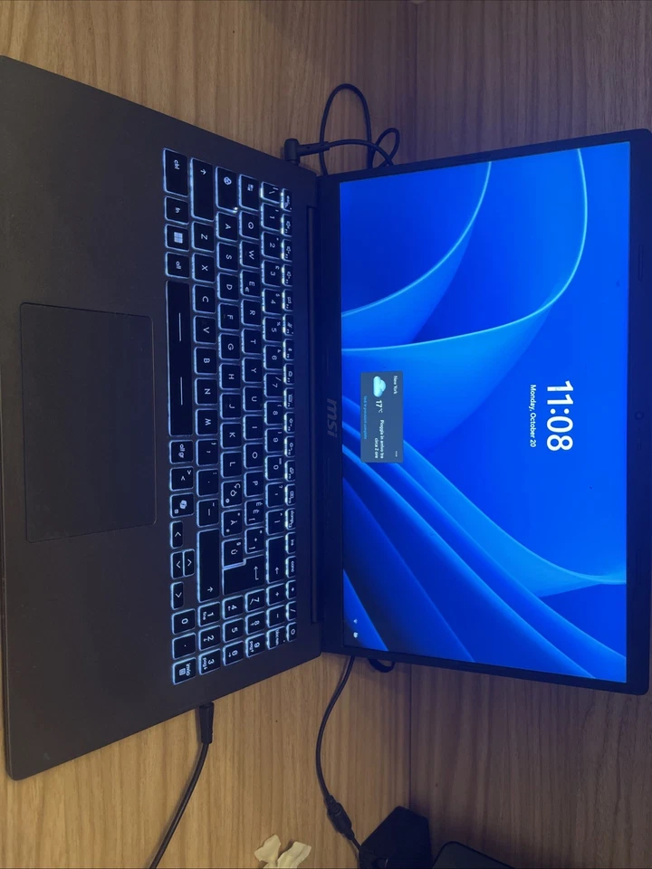 Laptop Msi Modern 15 F13MG+ Charger - Immagine 1 di 3