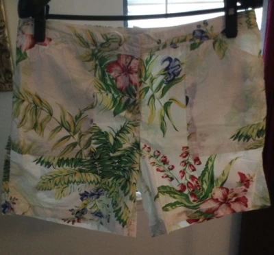 Pantalones cortos florales Tommy Hilfiger, talla 16 Foto 1 de 4