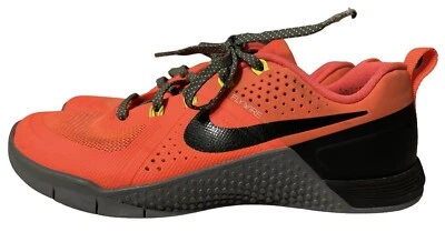 Nike Womens Metcon FlyWire 813101-800 Orange Running Shoes Sneakers Size 8 - Image 1 of 4