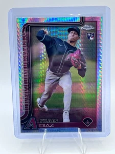 Yilber Diaz 2025 Topps Chrome #8 Prism - Bild 1 von 2