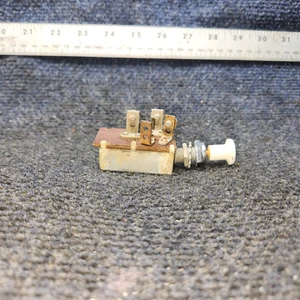 0713035 | Cessna 172 | 3-Position Landing/Taxi Light Pull Switch OFF/ON/ON - Bild 1 von 8