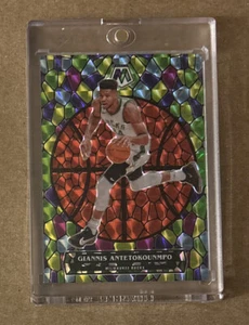 2020 Panini Mosaic Giannis Antetokounmpo Milwaukee Bucks Stained Glass Card #5 - Picture 1 of 2