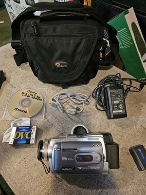 Sony DCR-TRV80 MiniDV Network Handycam Camcorder w/ 2 Batteries, New Tape, Cords - Image 1 of 4