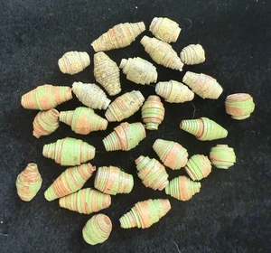 Lotto perline di carta verde fatte a mano ecologiche 30 pezzi - Foto 1 di 1