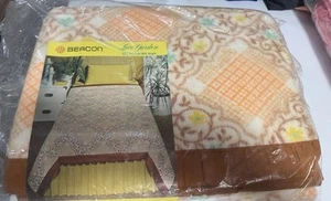 Vintage Beacon Lace Garden Twin / Full Blanket Satin Trim 72" x 90" Retro 70's - Picture 1 of 6