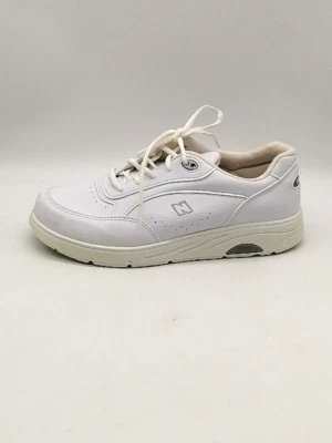 New Balance Sneakers Womens 811 White 9.5 Wide Athletic Walking Shoes NEW - Image 1 of 4