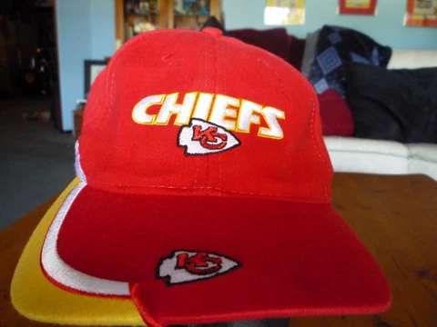 Vintage Kansas City Chiefs NFL Football ball cap Cover