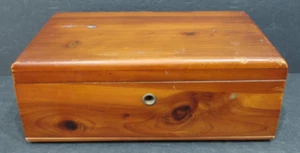 Vtg. Lane Mini Wood Cedar Chest Jewelry/Trinket Box No Key Wise Town & Country - Picture 1 of 12