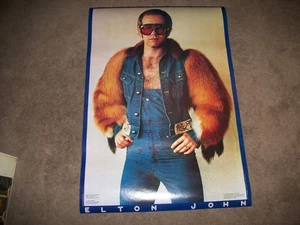 POSTER ELTON JOHN 1974 - FAN CLUB ONE STOP POSTER 22X32 - Foto 1 di 4
