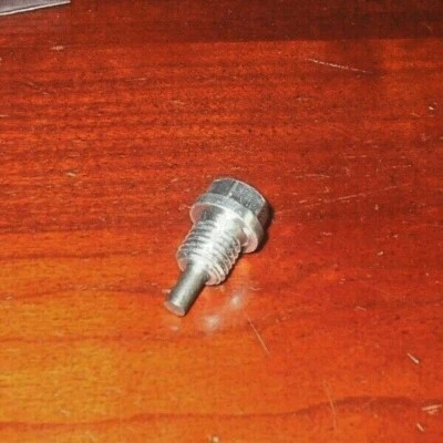 TAPÓN DE DRENAJE DE ACEITE MAGNÉTICO KTM, PERNO 85,125,200,250,300,350,360,400,450,500,620 Foto 1 de 2