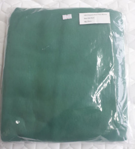 Green polar fleece throw blanket 125cm x 150cm