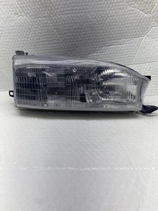 For Toyota Camry Headlight 1992 1993 1994 Passenger Side TO2503105 - Picture 1 of 5