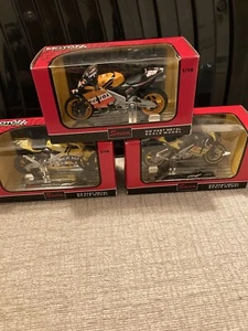 Set Of 3 Saico Motor Bike Die Cast Models, Honda, Racing, Boxed - Picture 1 of 11