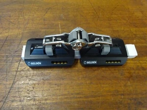 Seldén Selbstwendefockschlitten 30 / 237 x 78 mm / 443-179-02 / Segeln (0003) - Bild 1 von 6