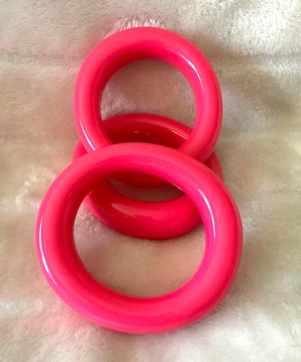 Pulseira de resina Trina Turk rosa larga ousada - Imagem 1 de 4