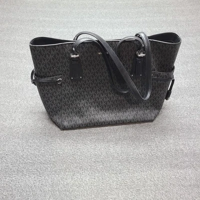 Michael Kors Voyager Tote Bag Womens Large Black Gray MK Signature Shoulder - Image 1 of 4