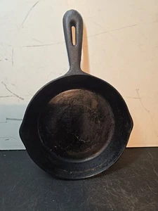 Vintage 6.5" Cast Iron Skillet – Taiwan Marked 3C – Rustic & Seasoned - Picture 1 of 6