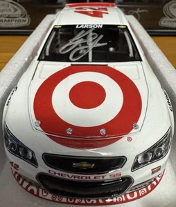 42 Kyle Larson 2014 Autographed Target Night Chevrolet SS 1:24 ARC W COA DIN 134 - Picture 1 of 10