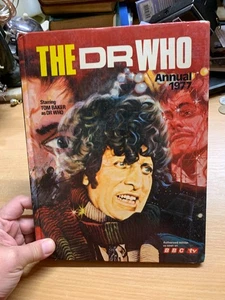 1976 "THE DR WHO ANNUAL 1977" ILLUSTRIERTES JAHRBUCH GEBUNDEN (P4) - Bild 1 von 17