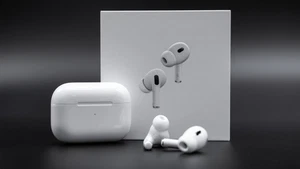 Apple AirPods Pro Wireless Noise Cancelling Earbuds with Charging Case - Picture 1 of 8