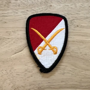 6th Cavalry Brigade Aufnäher US Army Crossed Sabers rot weiß Vintage Aufnäher - Bild 1 von 6