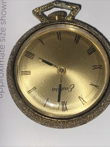 Vintage Endura Handaufzug Taschenuhr goldfarben verziert. Römische Ziffern - Bild 1 von 3