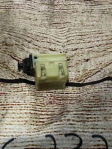 1997 - 2006 JEEP WRANGLER TJ BRAKE PEDAL STOP LIGHT LAMP SENSOR SWITCH OEM 2000 - Picture 1 of 10